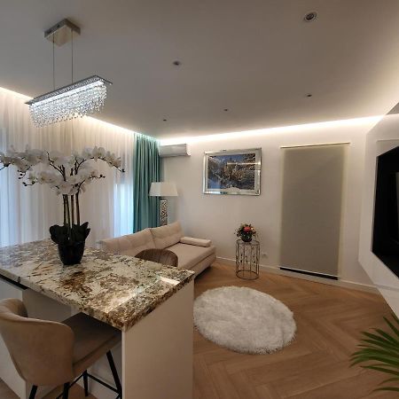 بوخارست Grozavesti Luxury Apartment With 2 Rooms المظهر الخارجي الصورة